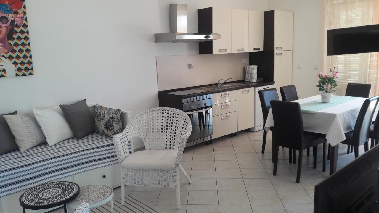 Apartman Barbat-Za Cijelu Obitelj Barbat na Rabu Экстерьер фото